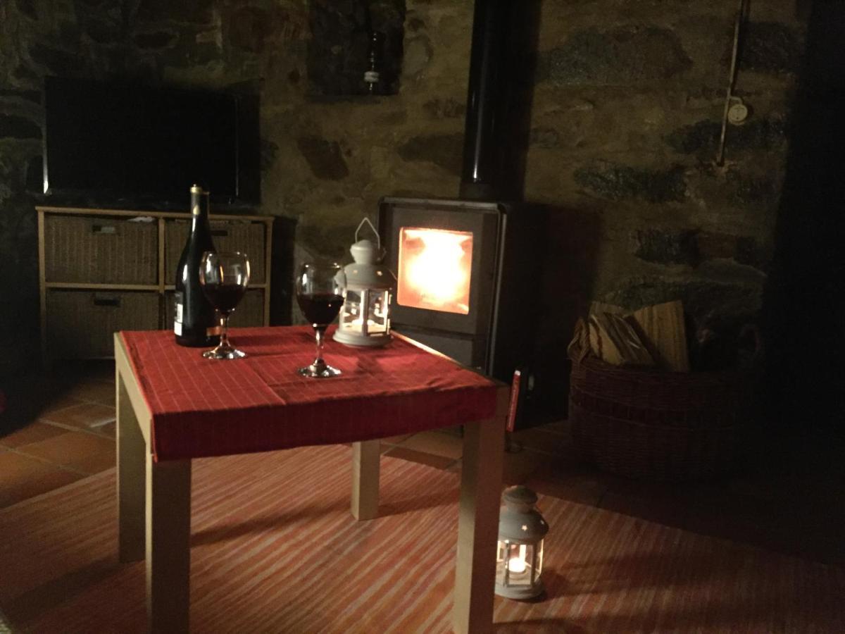 Casa Em Xisto Na Serra Da Lousa, Gondramaz Ruang foto