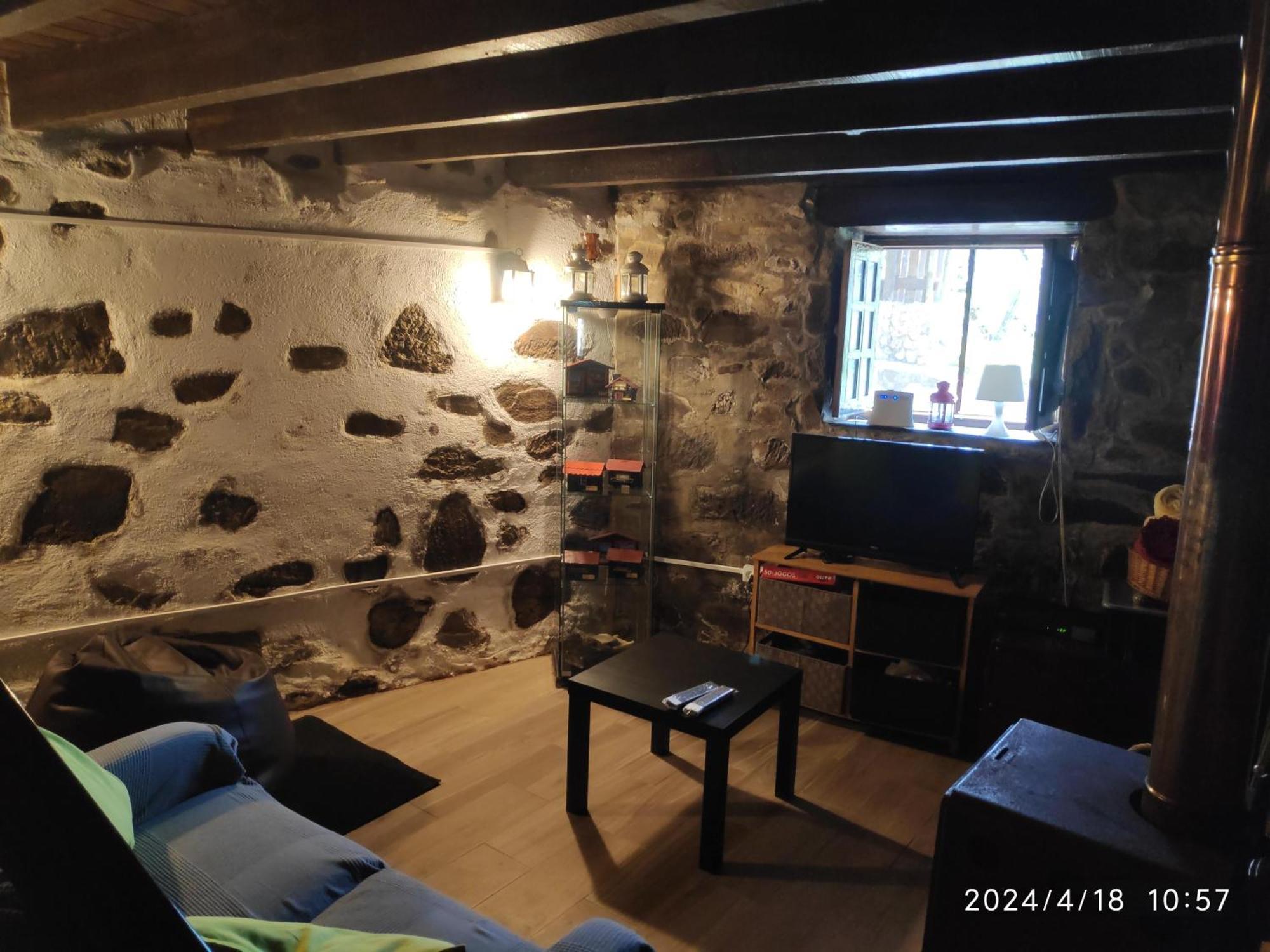 Casa Em Xisto Na Serra Da Lousa, Gondramaz Bagian luar foto
